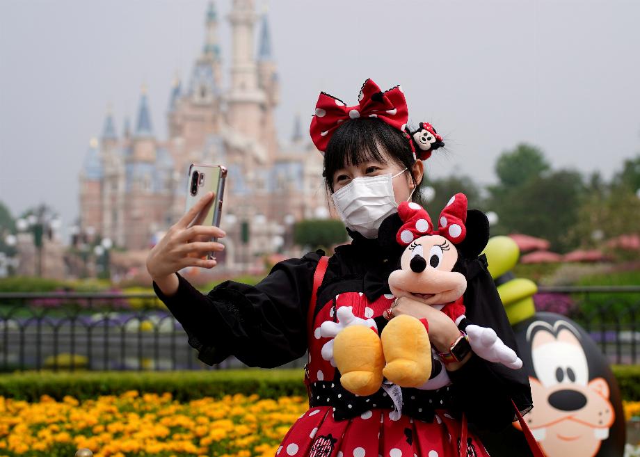 Selon les chiffres officiels, au cours des dernières 24 heures, 10 nouveaux cas de covid ont été détectés à Shanghai par contagion locale -tous asymptomatiques-, ainsi que 34 de l'étranger, dont seulement quatre présentent des symptômes. (Reuters)