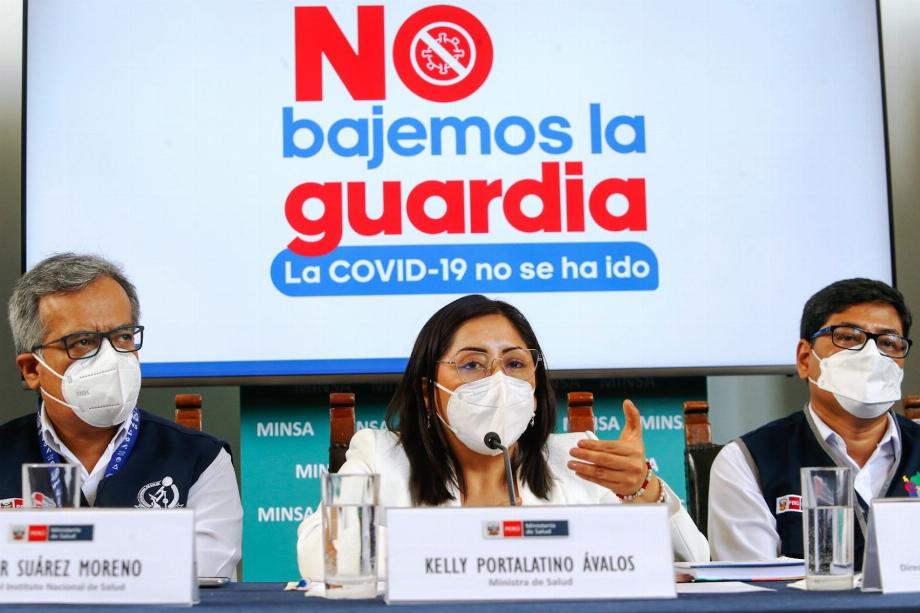 Le ministre de la Santé, Kelly Portalatino, a animé une conférence de presse sur la situation du COVID-19 au Pérou
