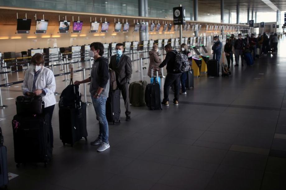 Des millions de voyageurs nationaux et internationaux transitent par l'aéroport El Dorado de Bogotá. PHOTO : Reuters