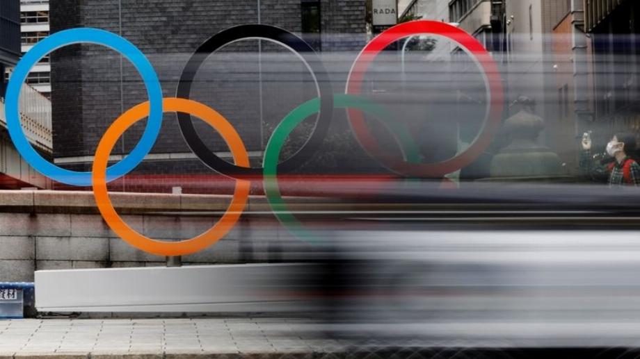 L'anneau olympique représentant les Jeux olympiques de Tokyo 2020 à Tokyo