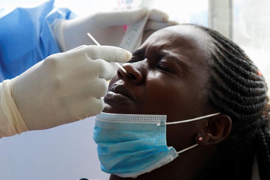 La pandémie a révélé la faiblesse des systèmes de santé dans de nombreux pays (REUTERS / Monicah Mwangi)