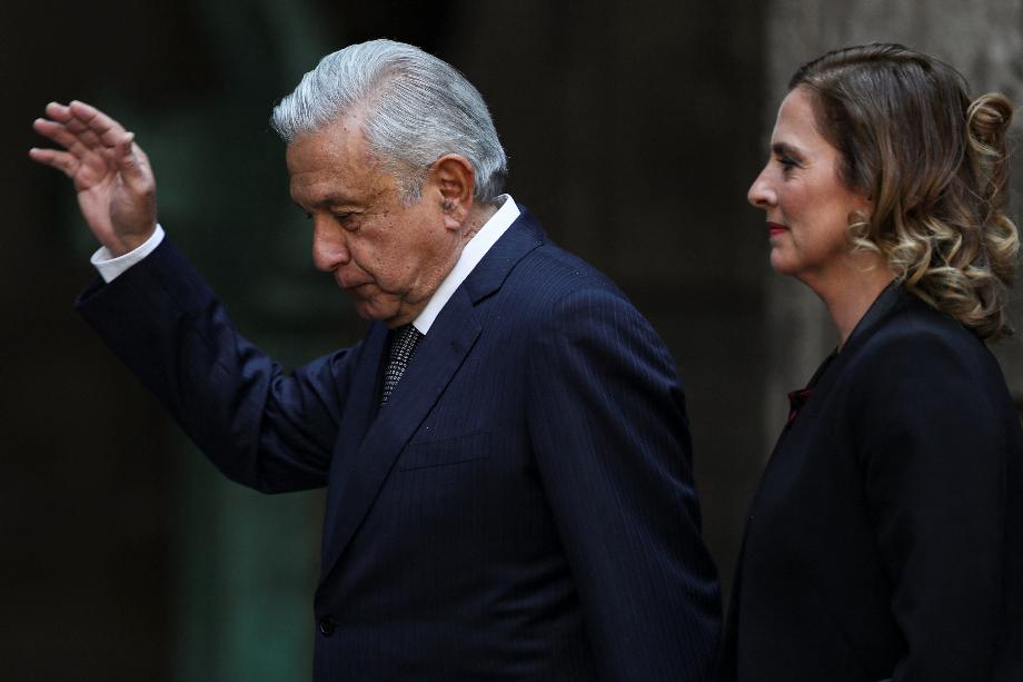 Beatriz Gutiérrez Müller a expliqué l'état de santé de López Obrador. (REUTERS/Edgard Garrido)