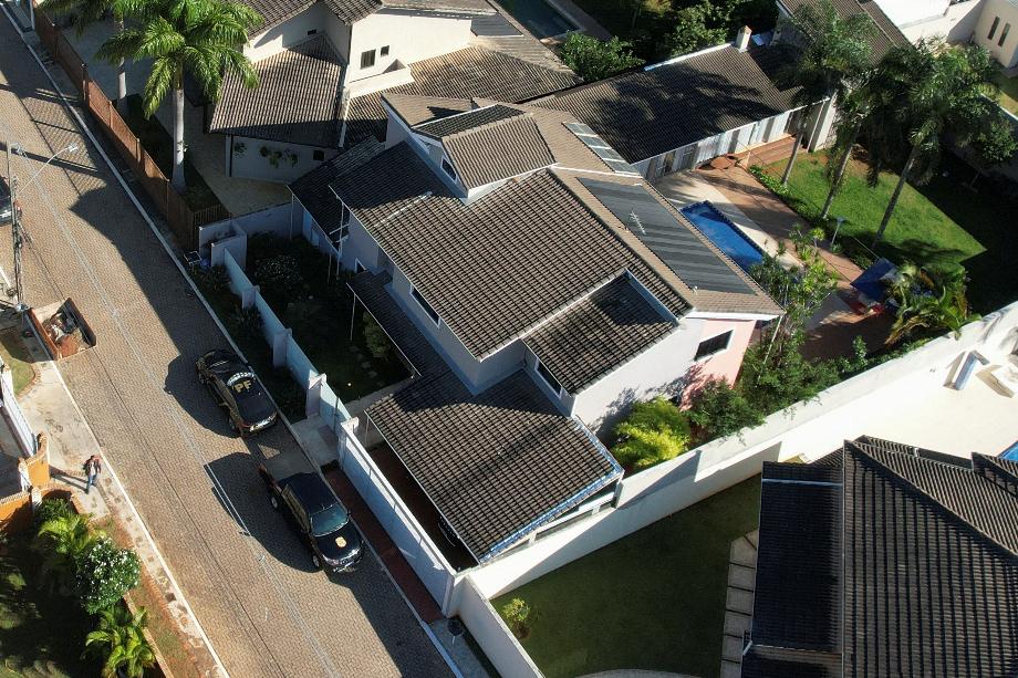 Maison de Jair Bolsonaro, lors d'une opération de perquisition à son domicile, à Brasilia, Brésil, le 3 mai 2023. REUTERS/Ueslei Marcelino
