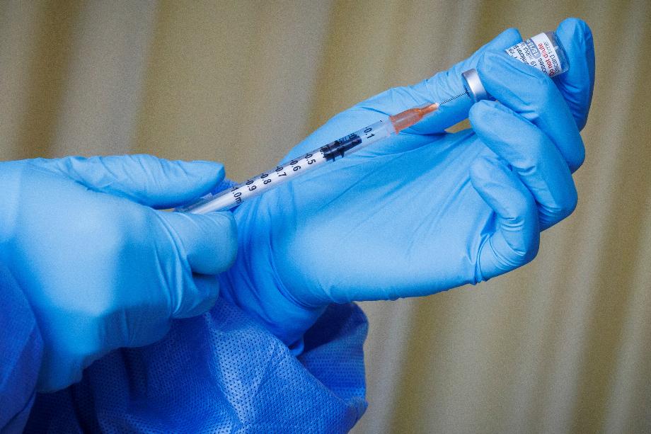 Le vaccin covid sera appliqué en octobre. | REUTERS/Thomas Peter/photo d'archives