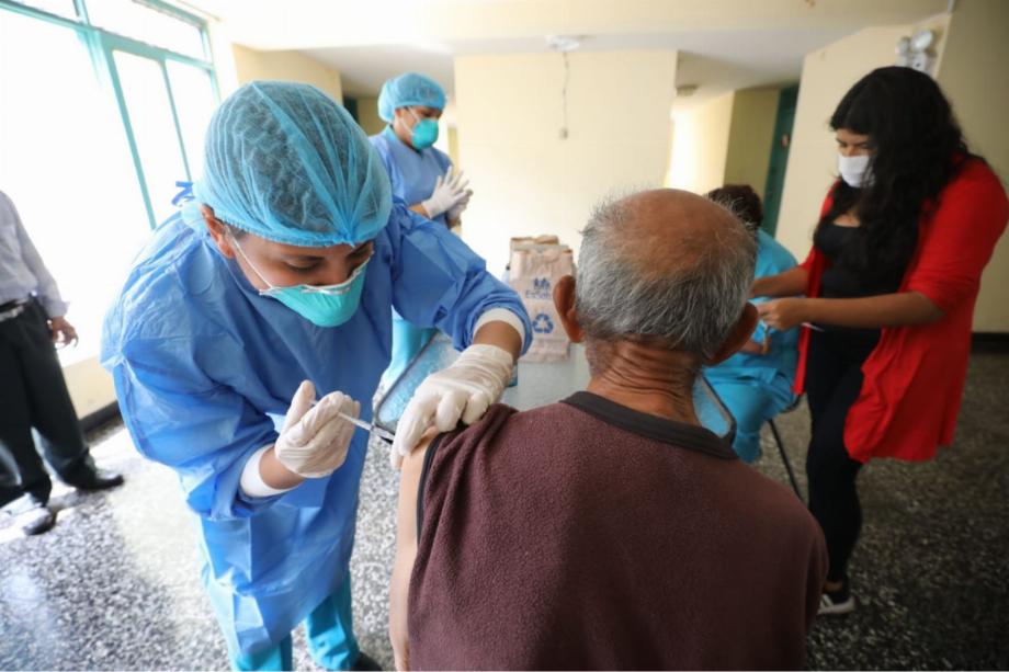 Des experts et des entités de la santé demandent instamment de se faire vacciner contre la grippe (Photo : Andina)