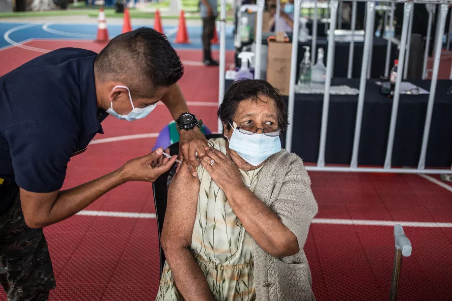 Les groupes de population les plus vulnérables seront prioritaires dans les campagnes de vaccination. Photo d'archive. EFE/Esteban Biba