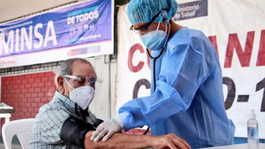 Le ministre de la Santé assure avoir dépassé l'objectif de vaccination proposé - Crédit Andina