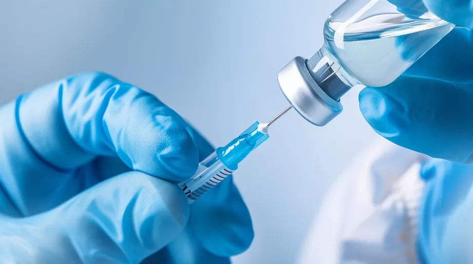 L'ANMAT a autorisé le vaccin ARVAC en octobre, mais il lui reste encore à autoriser la distribution du premier lot produit dans les centres de vaccination du pays (Illustrative Image Infobae)